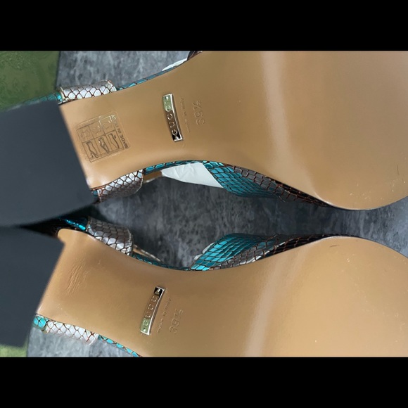 Brand New Gucci Multi 648695 Python Print Metallic Leather Platform Pumps 39.5 - Picture 6 of 7